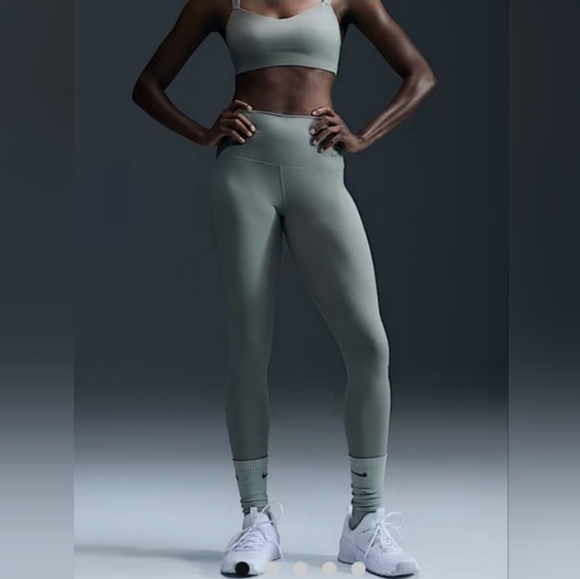 Nike Pants - Nike Zenvy Gentle-Support High-Waisted 7/8 Leggings - Light Army Green New Women